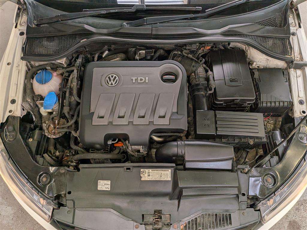 <p>2012 VOLKSWAGEN SCIROCCO GT BLUEMOTN TECH</p>