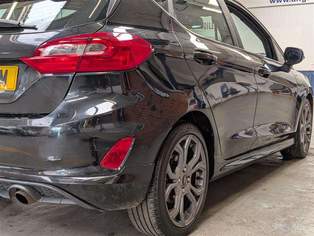 <p>2018 FORD FIESTA ST-LINE TURBO</p>