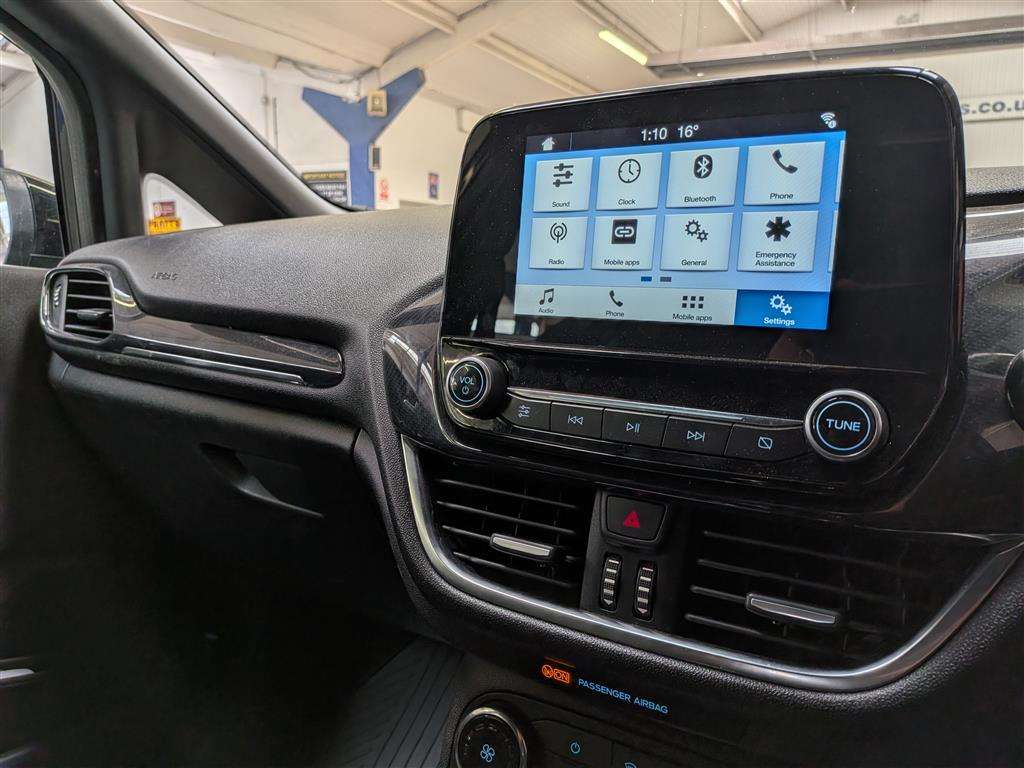 <p>2018 FORD FIESTA ST-LINE TURBO</p>