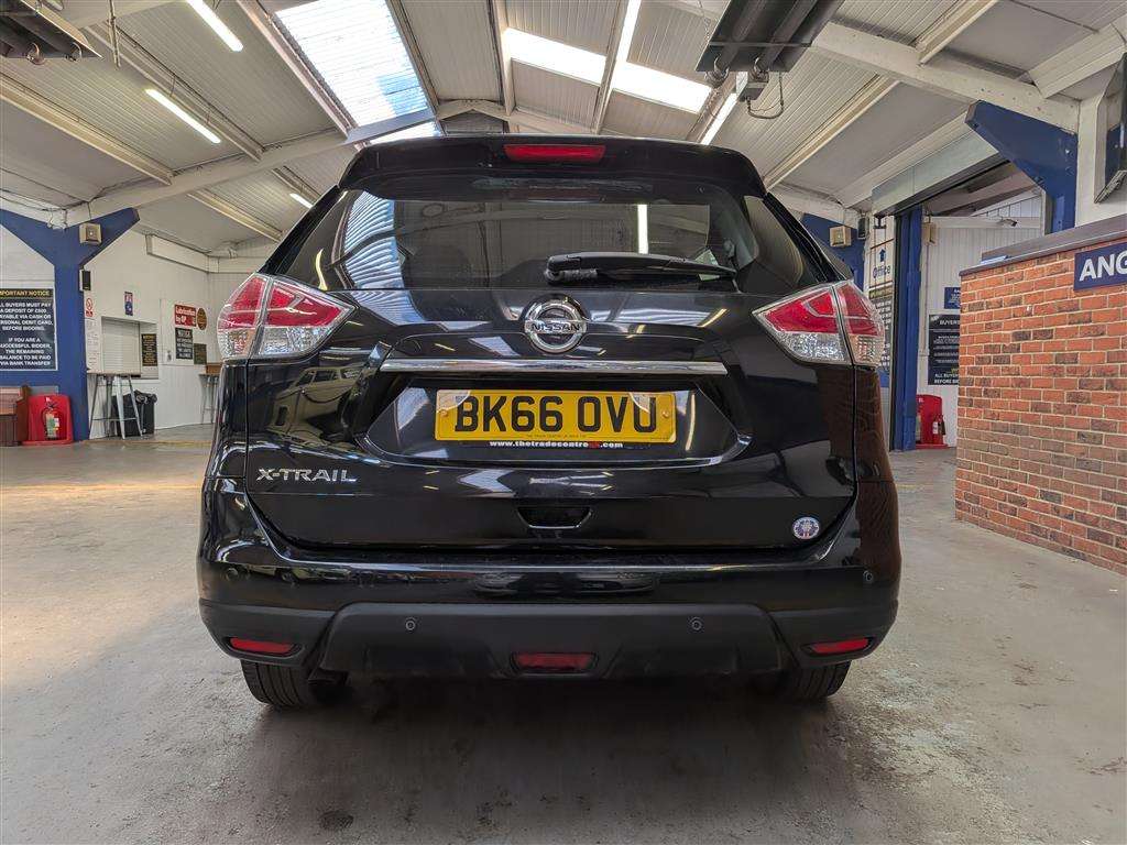 <p>2016 NISSAN X-TRAIL VISIA DCI</p>