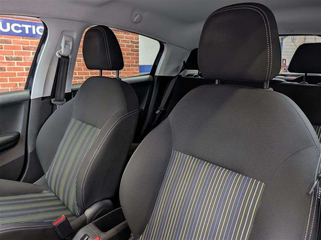 <p>2015 PEUGEOT 208</p>