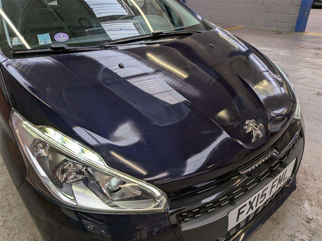<p>2015 PEUGEOT 208</p>
