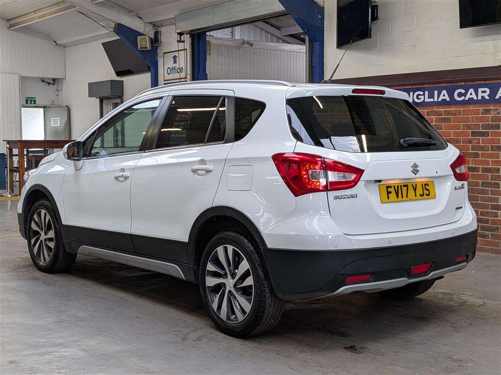 <p>2017 SUZUKI SX4 S-CROSS SZ-T B-JET AL</p>