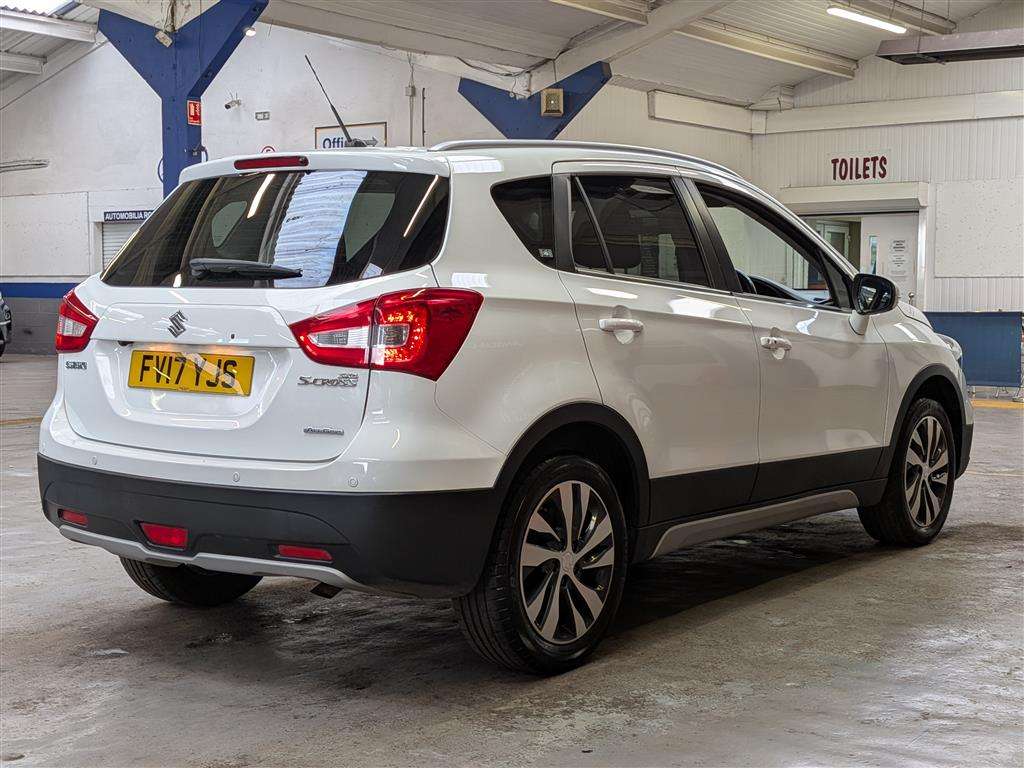<p>2017 SUZUKI SX4 S-CROSS SZ-T B-JET AL</p>
