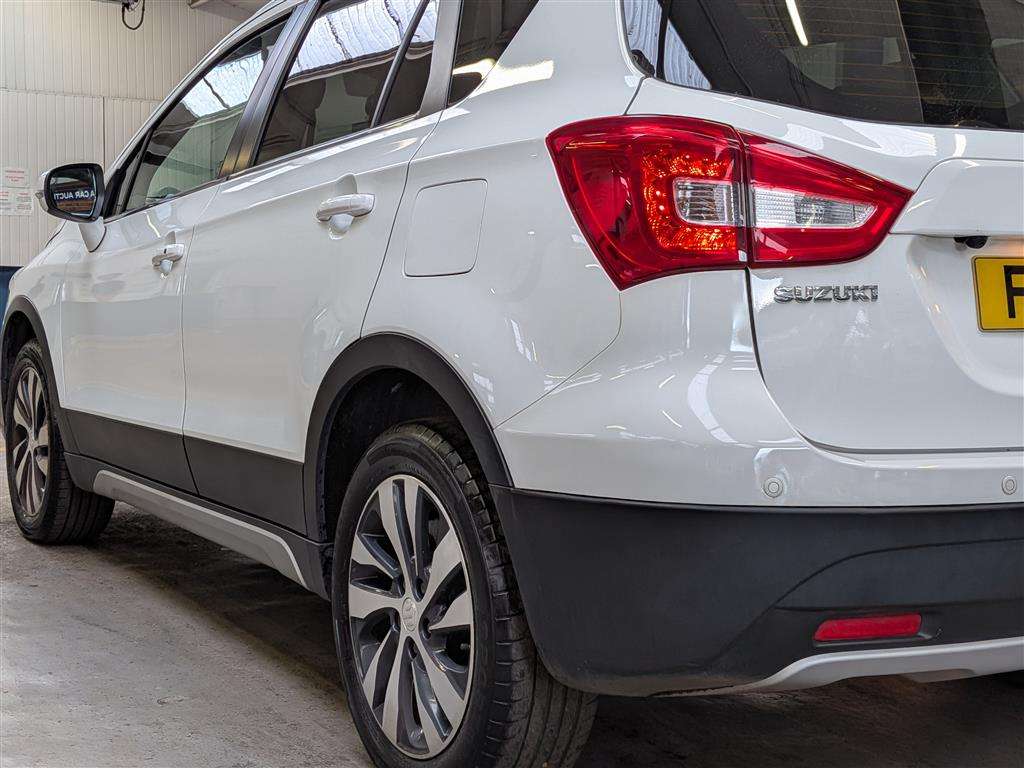 <p>2017 SUZUKI SX4 S-CROSS SZ-T B-JET AL</p>