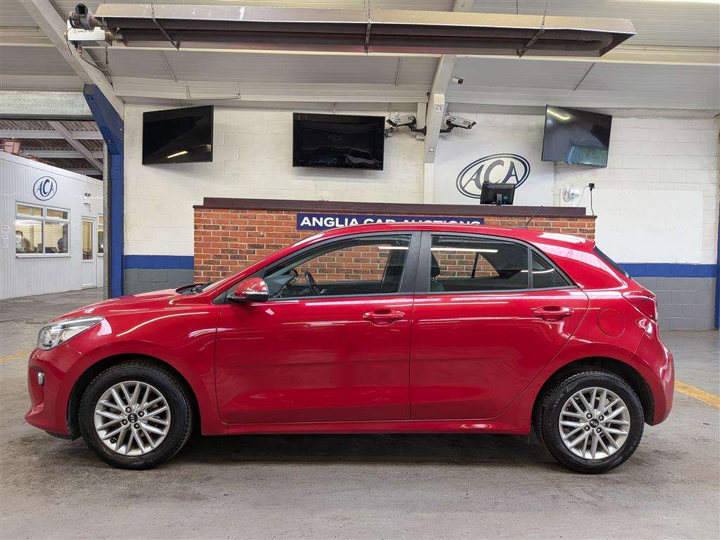 <p>2017 KIA RIO 2</p>
