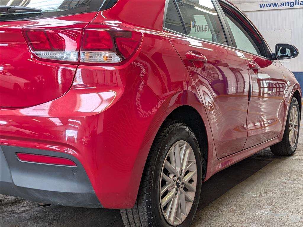 <p>2017 KIA RIO 2</p>