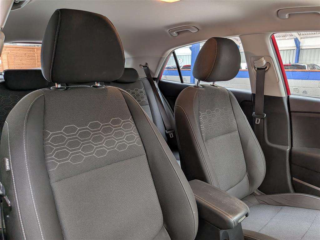 <p>2017 KIA RIO 2</p>