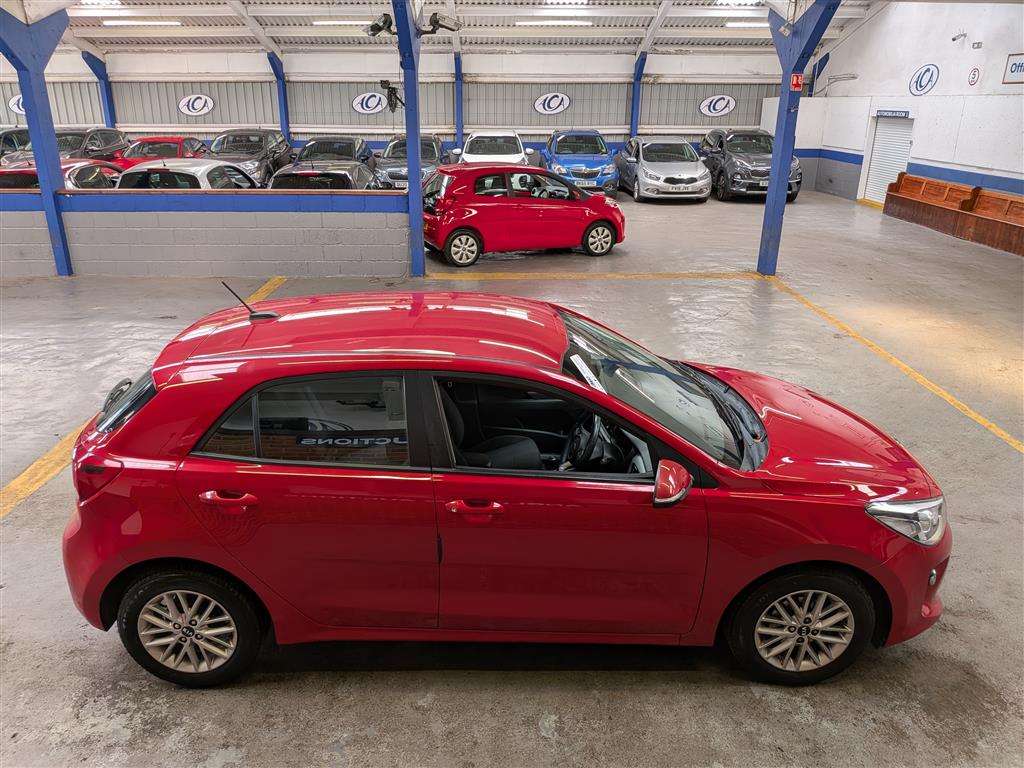 <p>2017 KIA RIO 2</p>