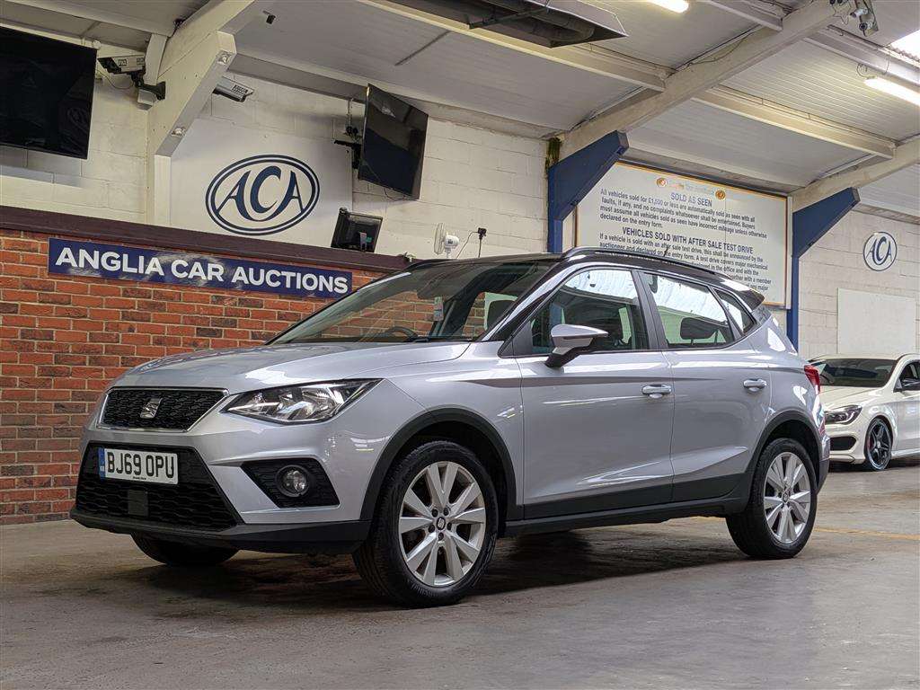 <p>2019 SEAT ARONA SE TECHNOLOGY TSI</p>
