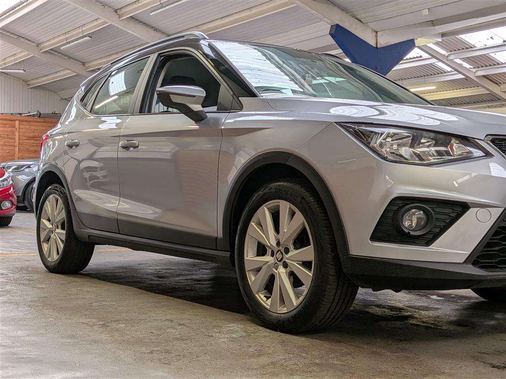 <p>2019 SEAT ARONA SE TECHNOLOGY TSI</p>