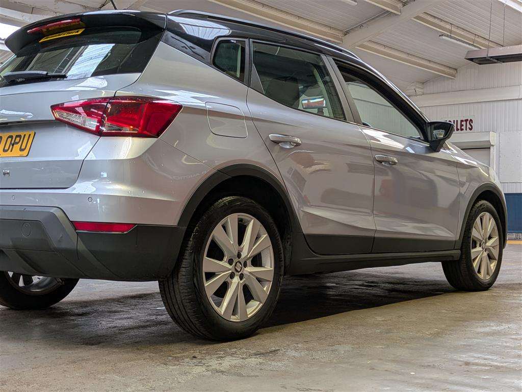 <p>2019 SEAT ARONA SE TECHNOLOGY TSI</p>