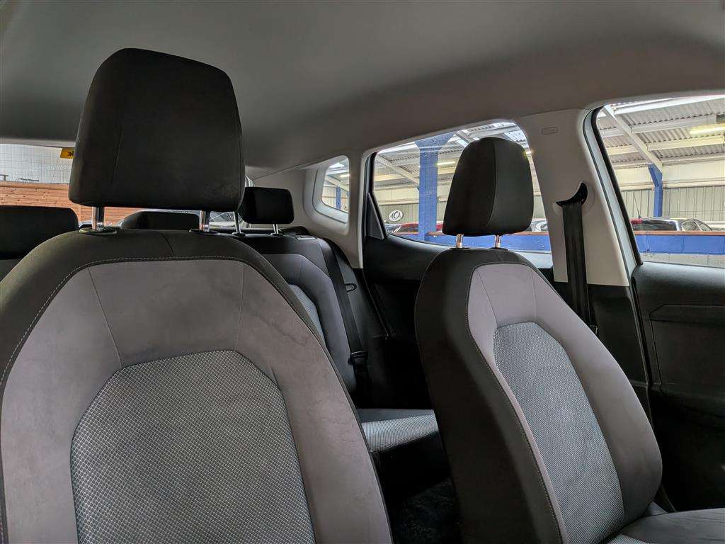 <p>2019 SEAT ARONA SE TECHNOLOGY TSI</p>
