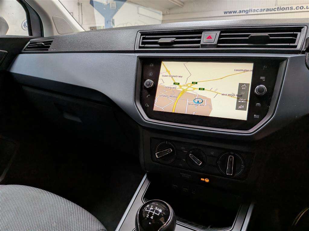 <p>2019 SEAT ARONA SE TECHNOLOGY TSI</p>