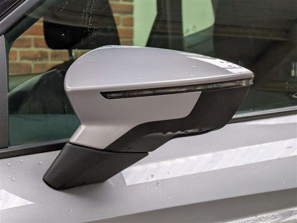 <p>2019 SEAT ARONA SE TECHNOLOGY TSI</p>