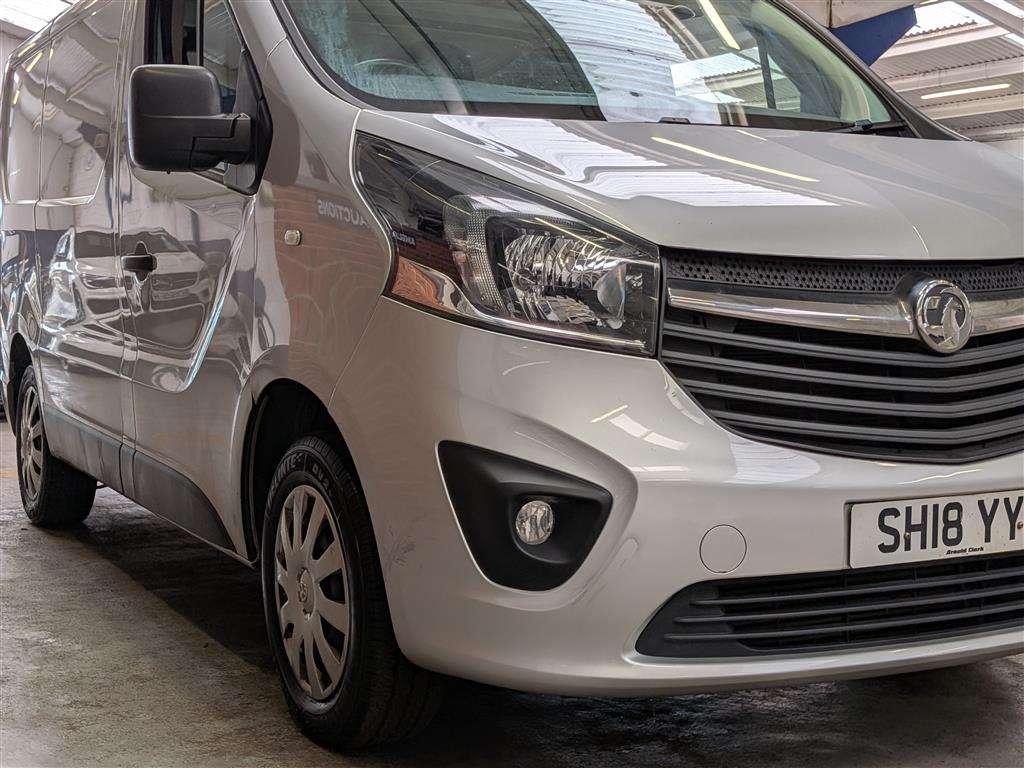 <p>2018 VAUXHALL VIVARO 2900 SPORTIVE CDTI</p>