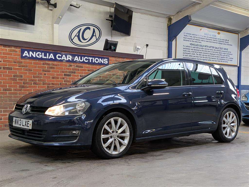 <p>2013 VOLKSWAGEN GOLF GT BLUEMOTION TEC TD</p>
