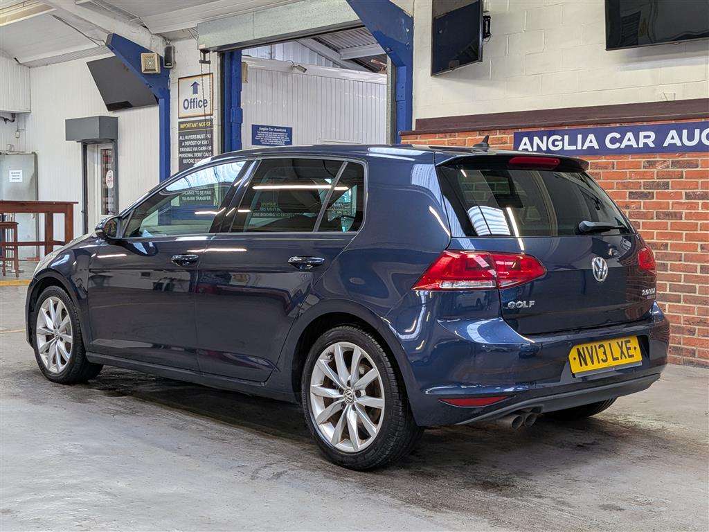 <p>2013 VOLKSWAGEN GOLF GT BLUEMOTION TEC TD</p>