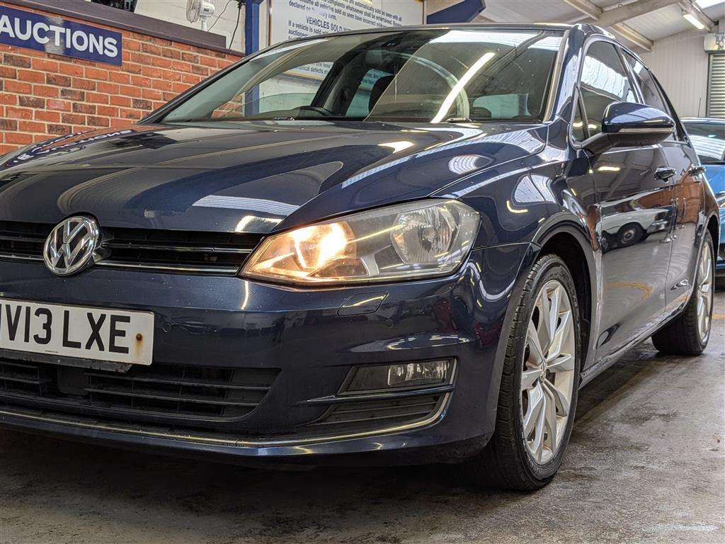 <p>2013 VOLKSWAGEN GOLF GT BLUEMOTION TEC TD</p>