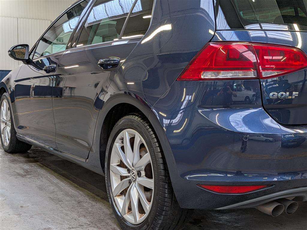 <p>2013 VOLKSWAGEN GOLF GT BLUEMOTION TEC TD</p>