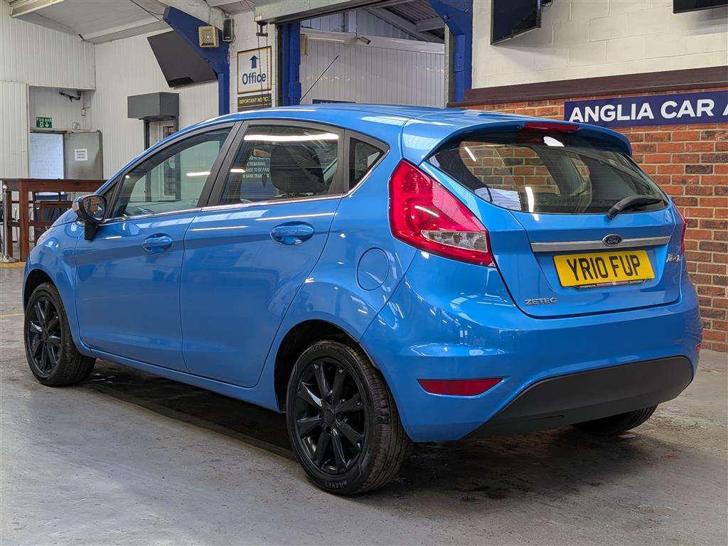 <p>2010 FORD FIESTA ZETEC 95</p>