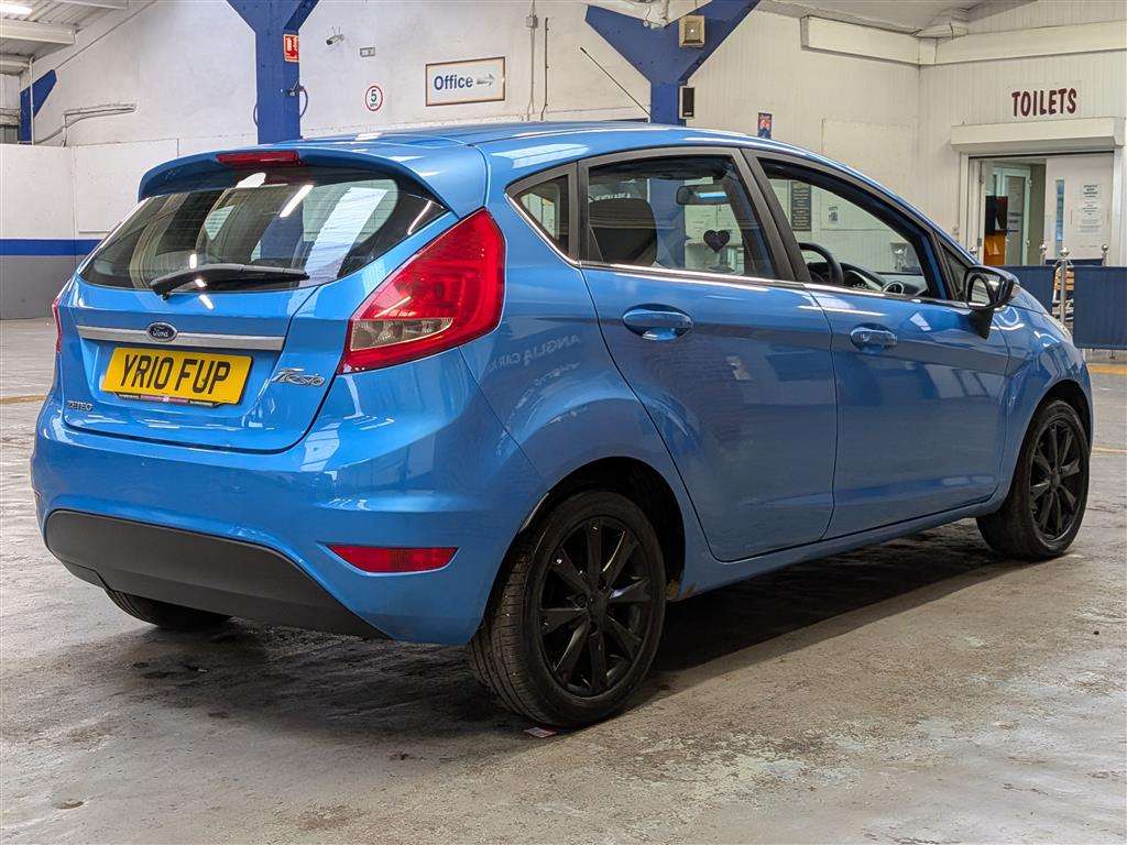 <p>2010 FORD FIESTA ZETEC 95</p>