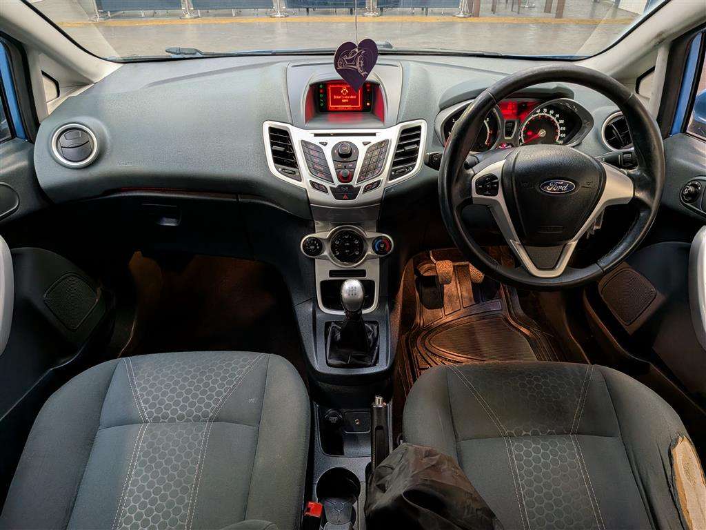 <p>2010 FORD FIESTA ZETEC 95</p>