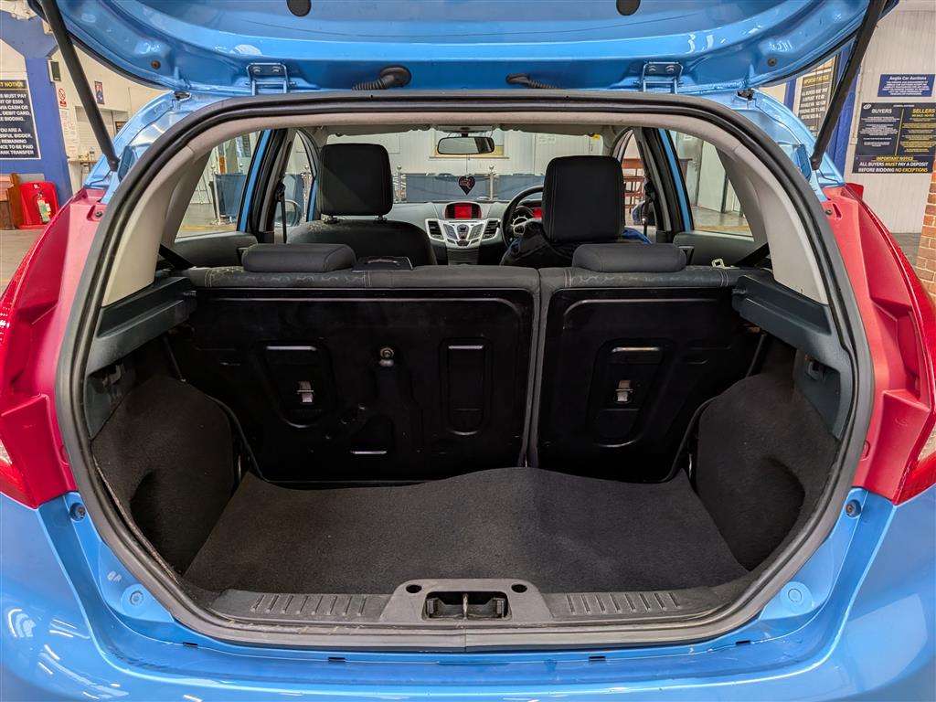 <p>2010 FORD FIESTA ZETEC 95</p>
