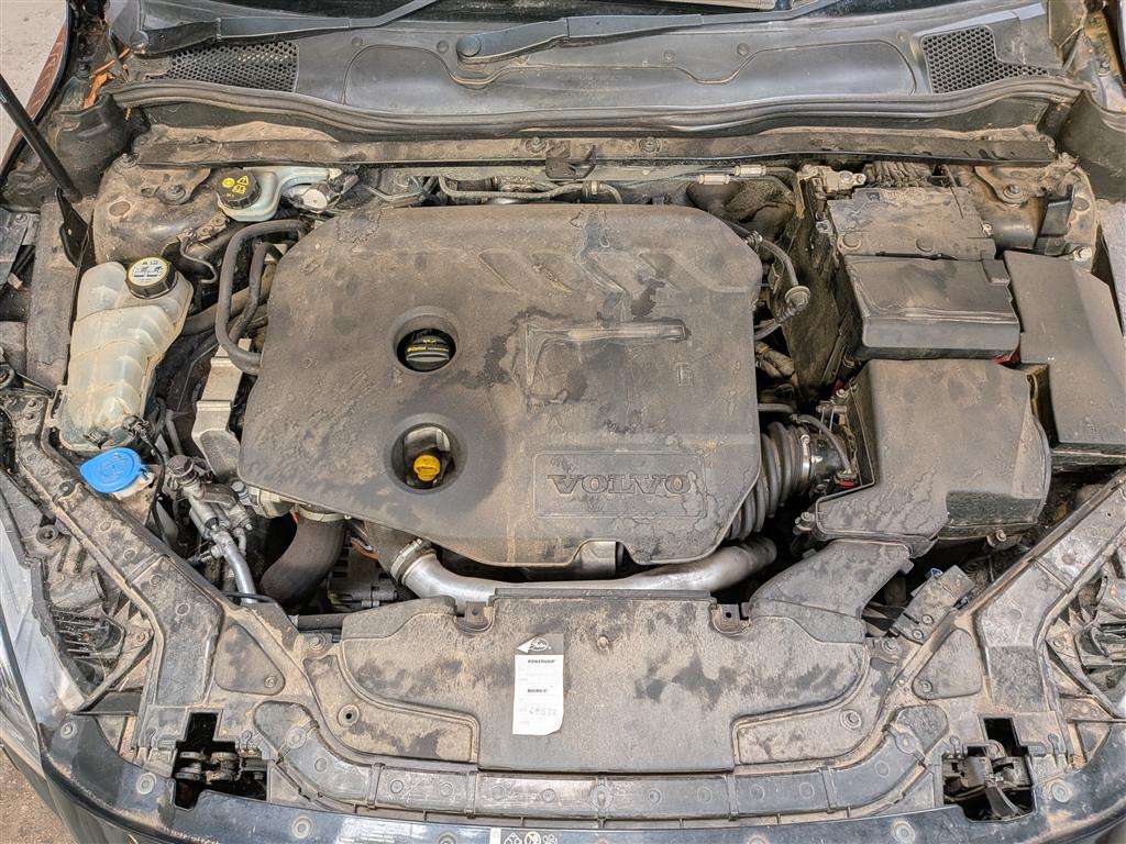 <p>2014 VOLVO V40 SE LUX NAV D2</p>