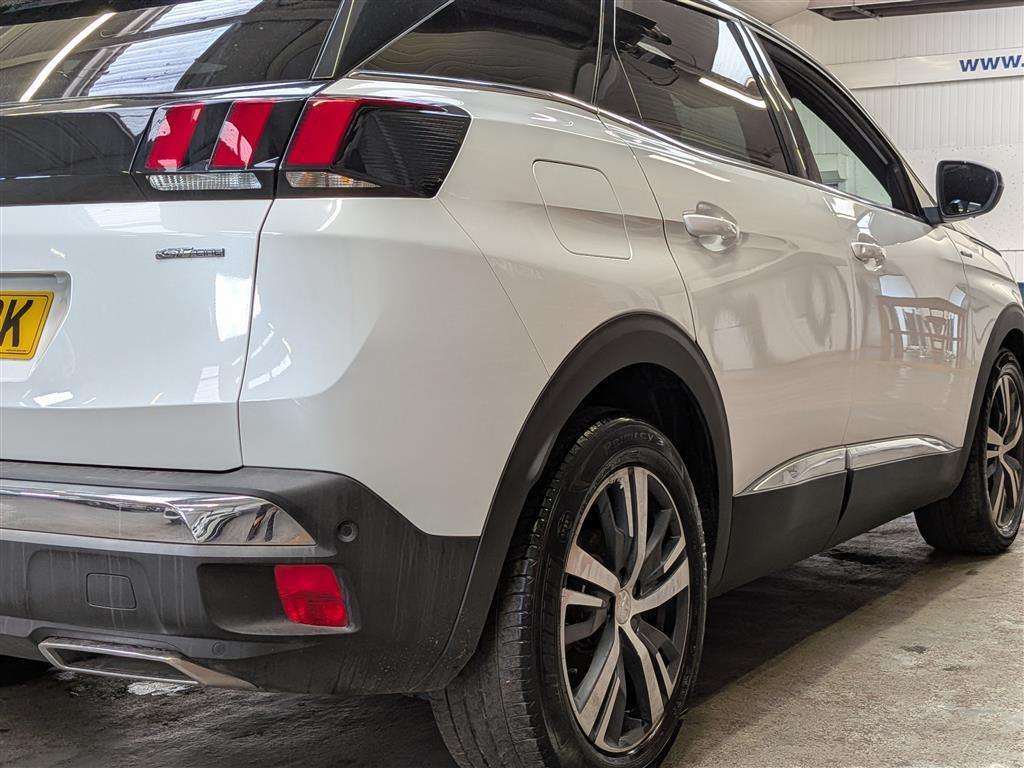 <p>2017 PEUGEOT 3008 GT LINE S/S</p>