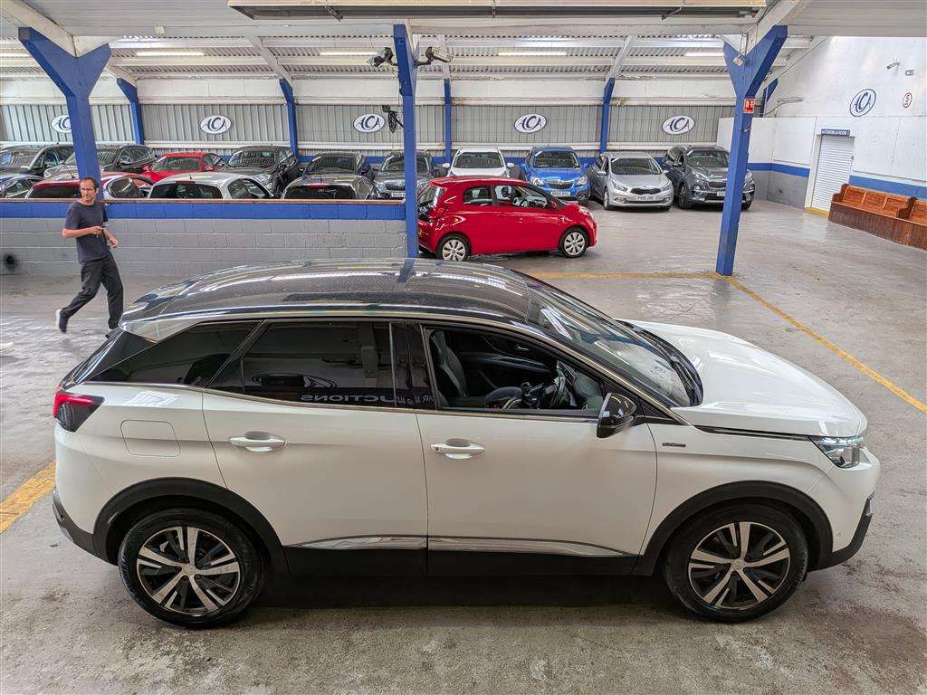 <p>2017 PEUGEOT 3008 GT LINE S/S</p>