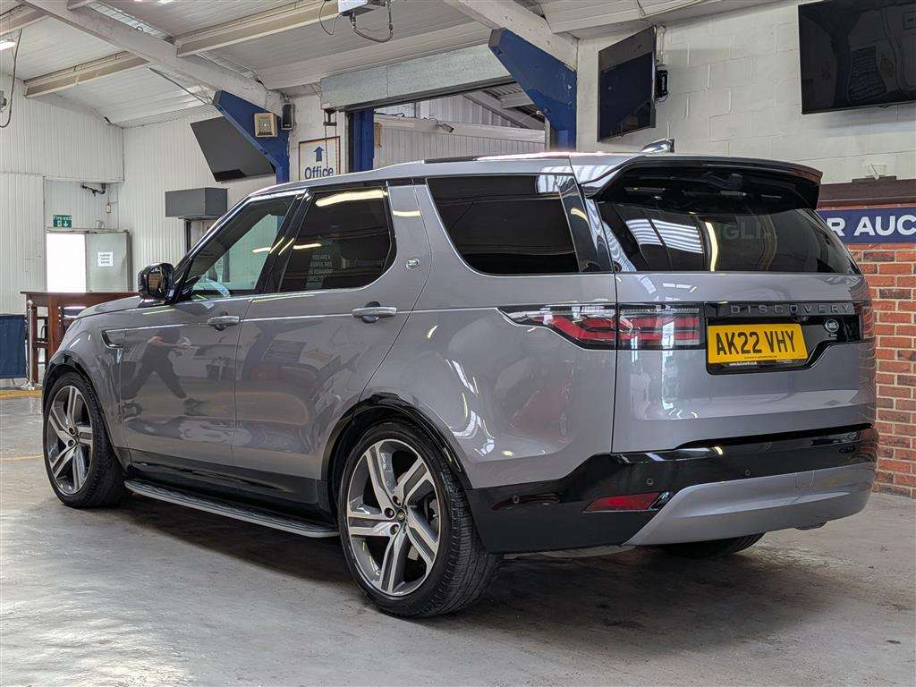 <p>2022 LAND ROVER DISCOVERY R-DYNAM HSE D M</p>