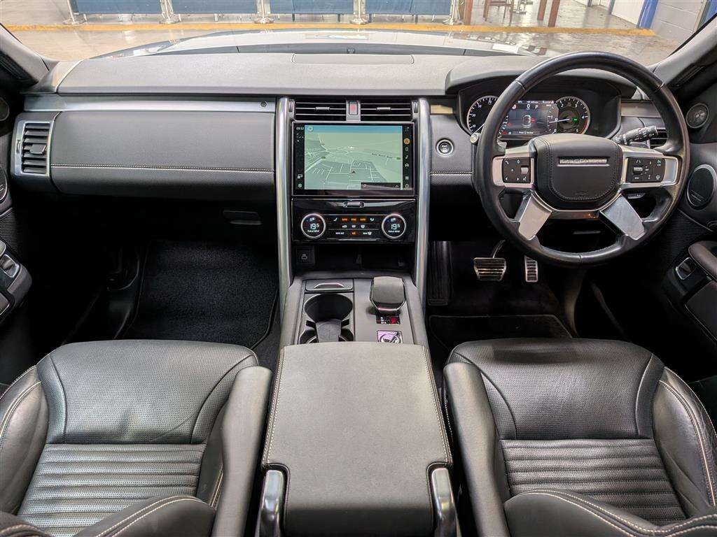 <p>2022 LAND ROVER DISCOVERY R-DYNAM HSE D M</p>