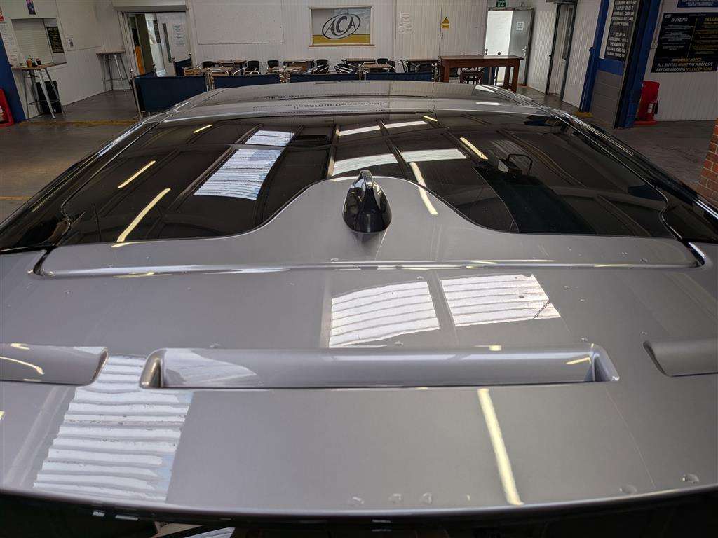 <p>2022 LAND ROVER DISCOVERY R-DYNAM HSE D M</p>