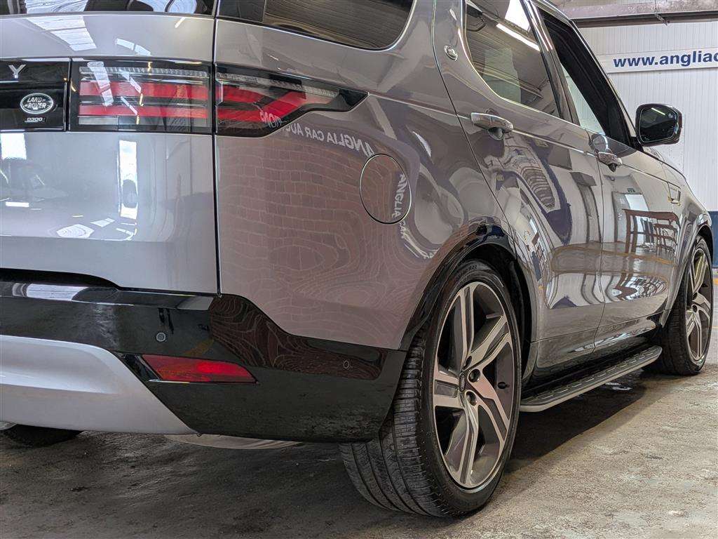 <p>2022 LAND ROVER DISCOVERY R-DYNAM HSE D M</p>