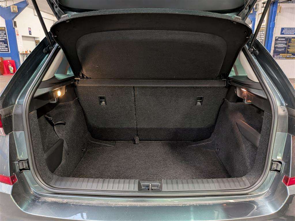 <p>2020 SKODA KAMIQ SE L TSI</p>