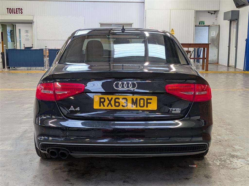 <p>2013 AUDI A4 S LINE BLACK ED TFSI Q</p>