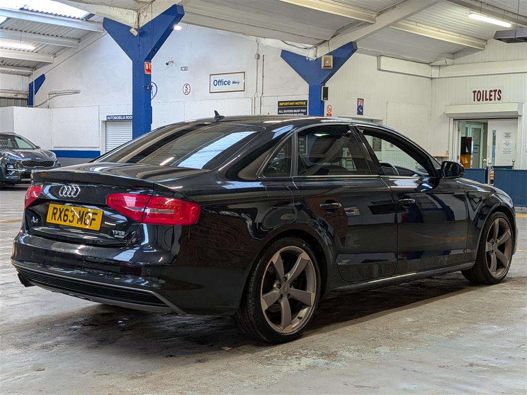 <p>2013 AUDI A4 S LINE BLACK ED TFSI Q</p>