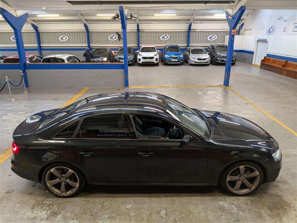 <p>2013 AUDI A4 S LINE BLACK ED TFSI Q</p>