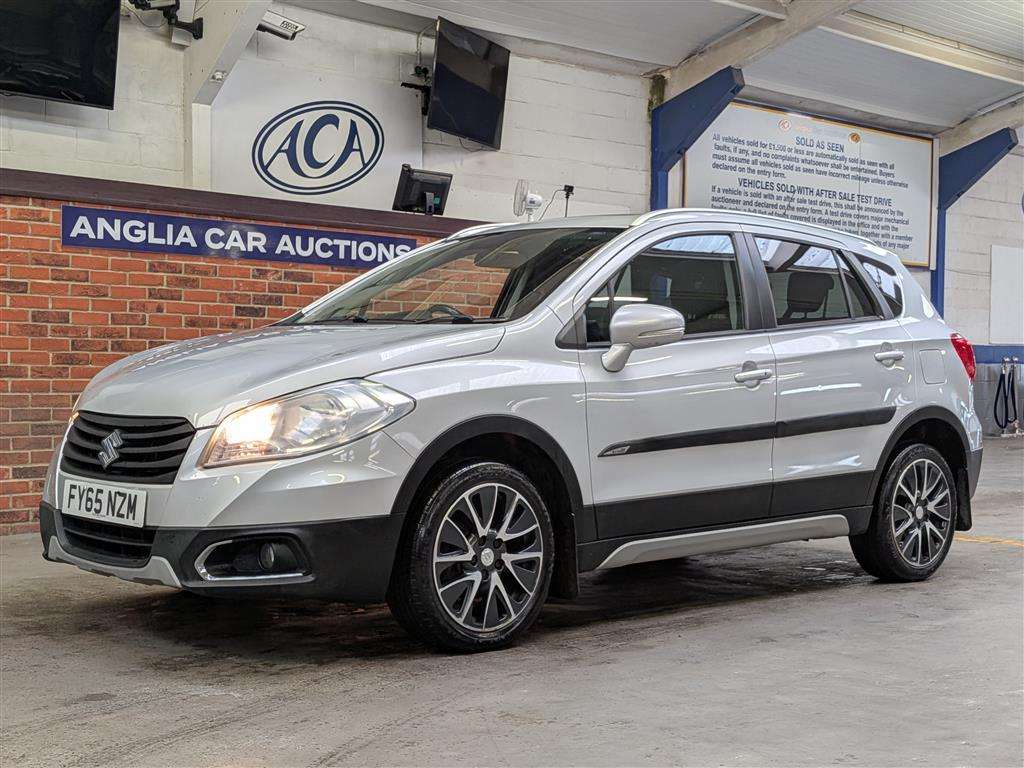 <p>2015 SUZUKI SX4 S-CROSS SZ-T ALLGRIP</p>