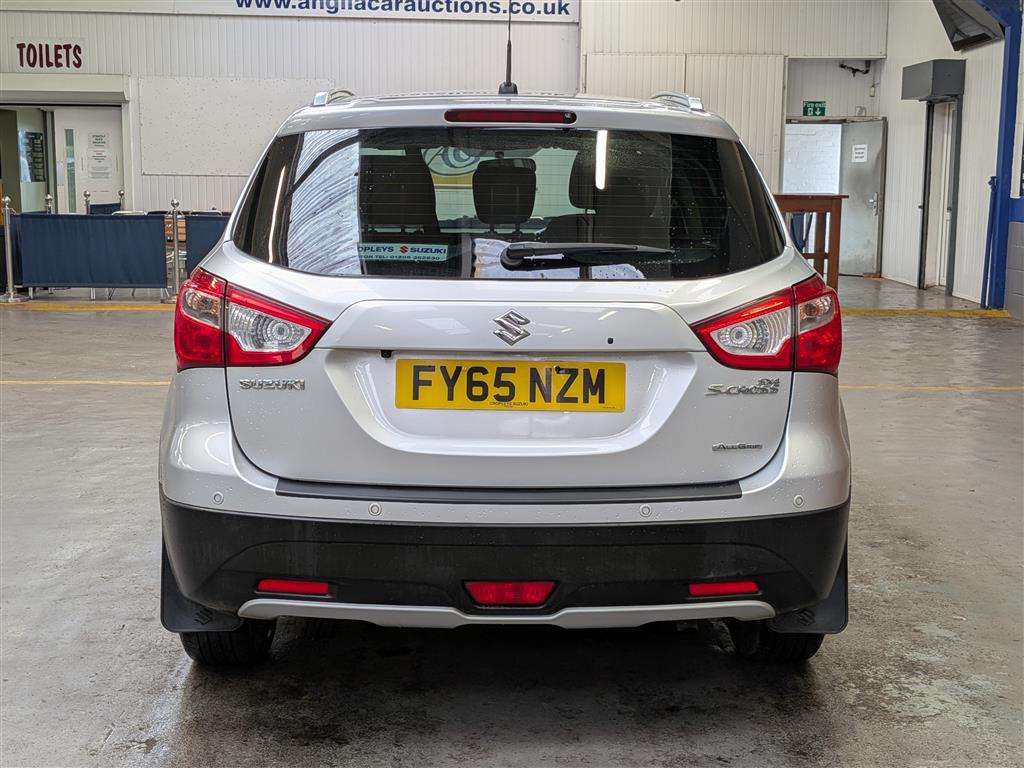 <p>2015 SUZUKI SX4 S-CROSS SZ-T ALLGRIP</p>