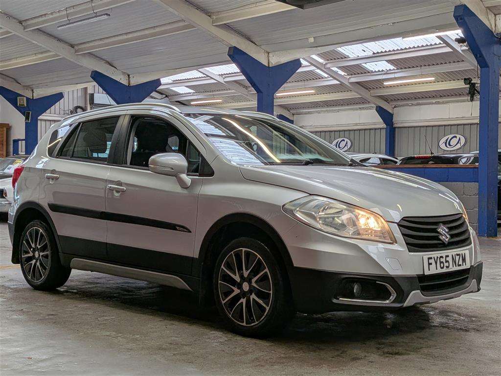 <p>2015 SUZUKI SX4 S-CROSS SZ-T ALLGRIP</p>