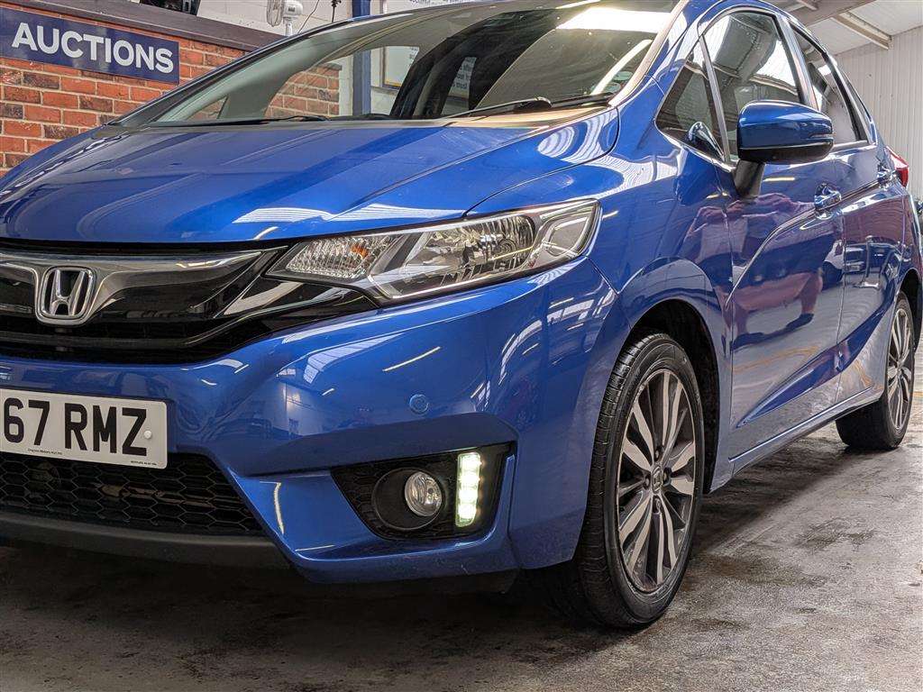 <p>2017 HONDA JAZZ EX I-VTEC CVT</p>