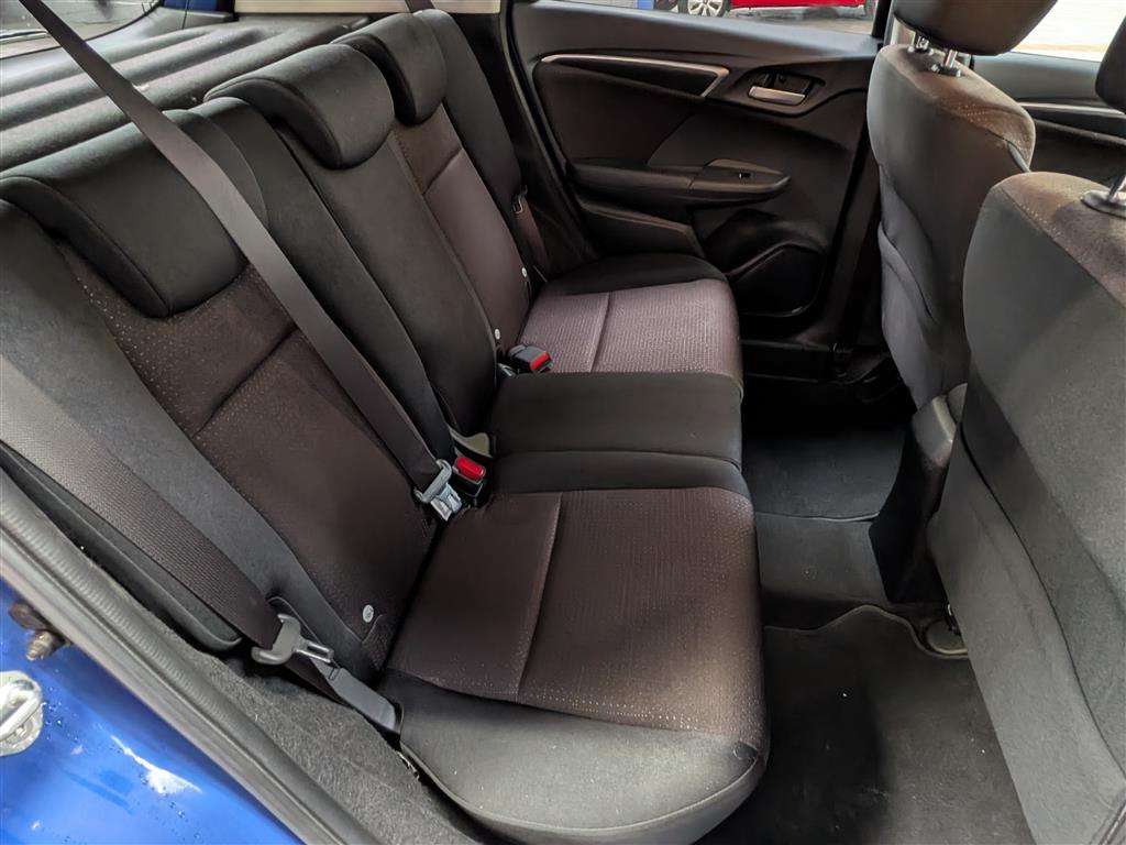 <p>2017 HONDA JAZZ EX I-VTEC CVT</p>