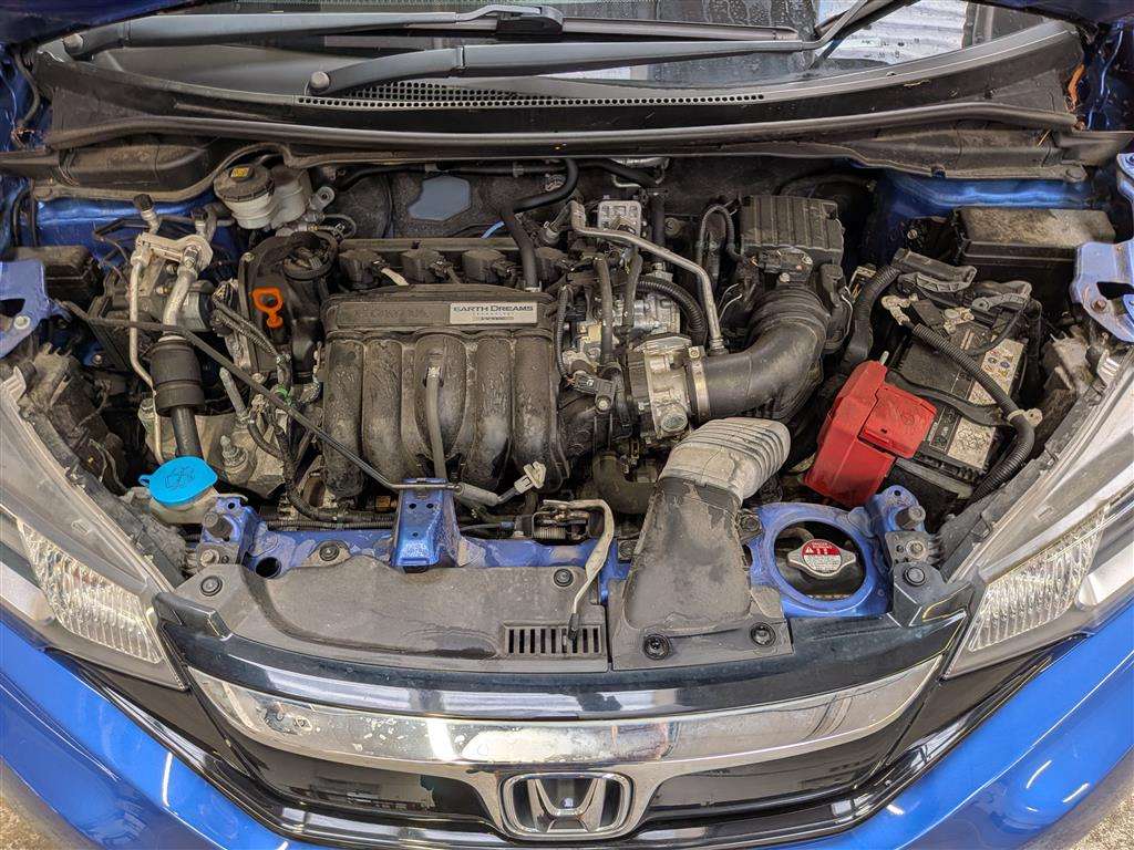 <p>2017 HONDA JAZZ EX I-VTEC CVT</p>