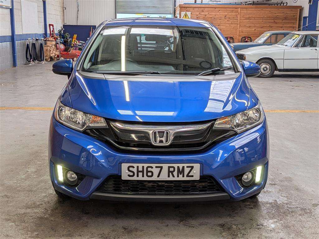 <p>2017 HONDA JAZZ EX I-VTEC CVT</p>