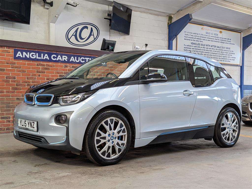 <p>2015 BMW I3</p>
