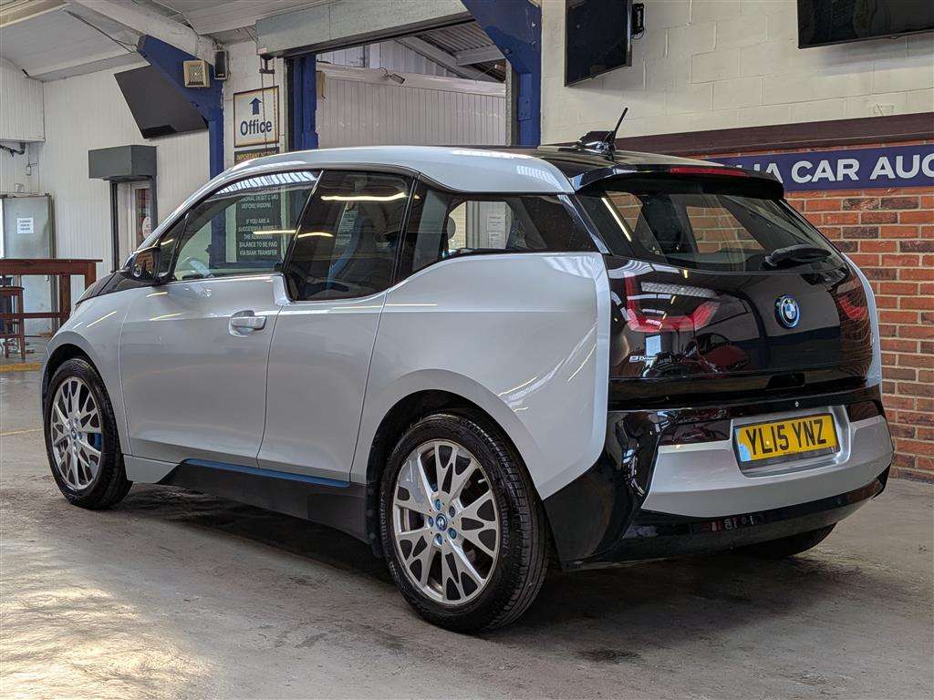 <p>2015 BMW I3</p>