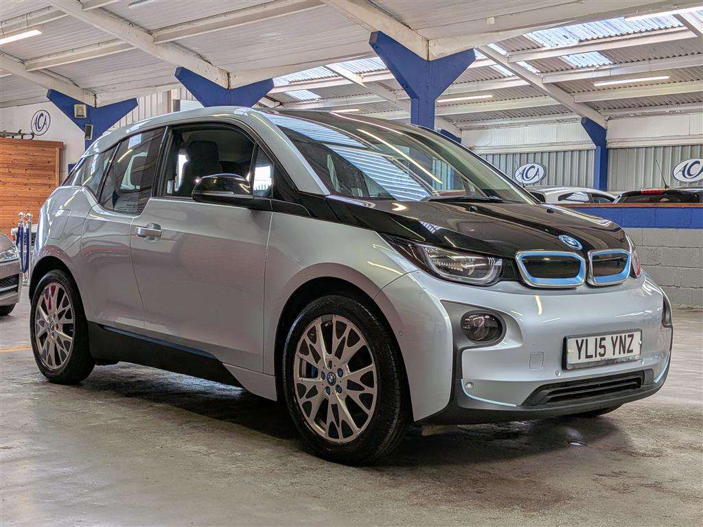 <p>2015 BMW I3</p>