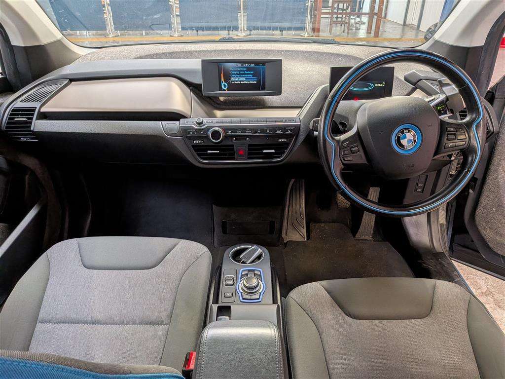<p>2015 BMW I3</p>